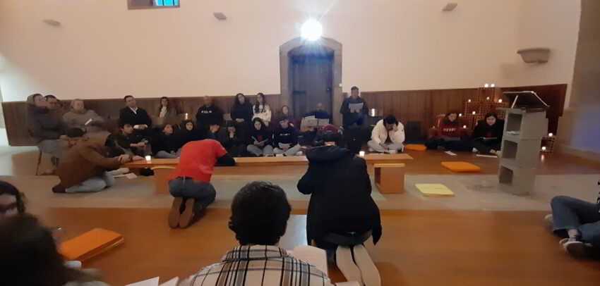 Jovem, alguns olhos faiscavam de alegria